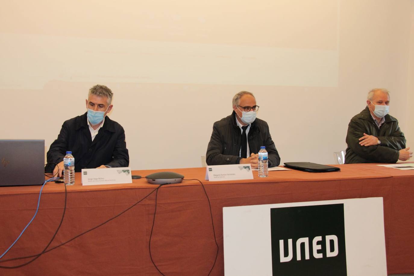 El monasterio de San Pedro de Montes ubicado en la localidad de Montes de Valdueza se convirió este miércoles en escenario de la presentación de la nueva herramienta tecnológica que se usará para realizar el inventario de los bienes patrimoniales del espacio cultural de la Tebaida berciana