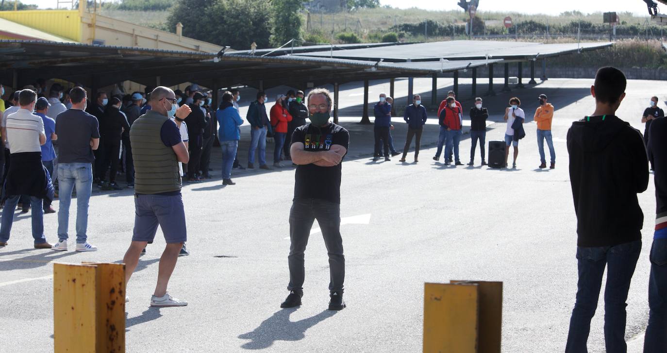 Asamblea de los trabajadores de la acerera Roldán de Ponferrada para decidir si continúan con la huelga indefinida