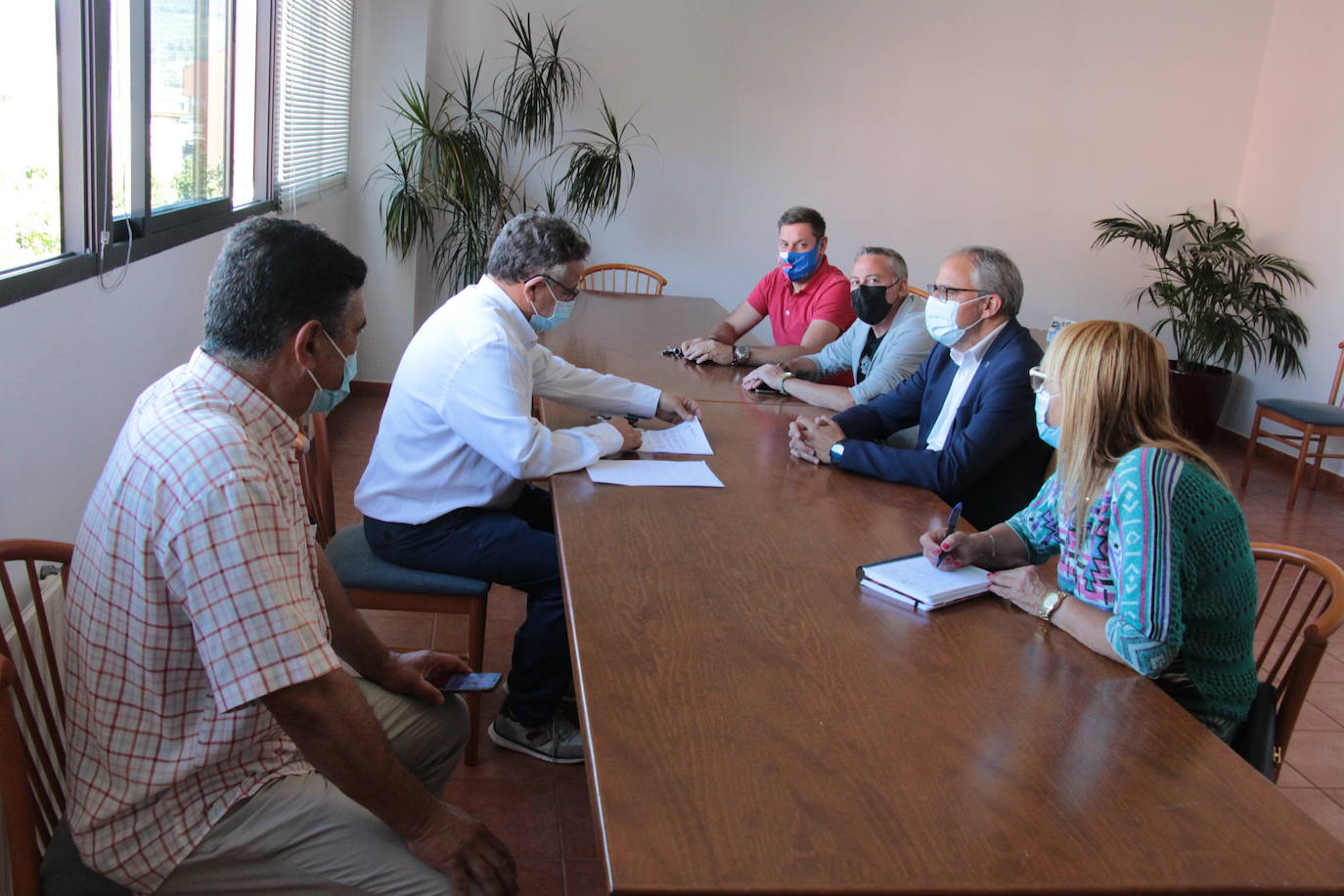 Fotos: Olegario Ramón visita Valdecañada y Santo Tomás de las Ollas