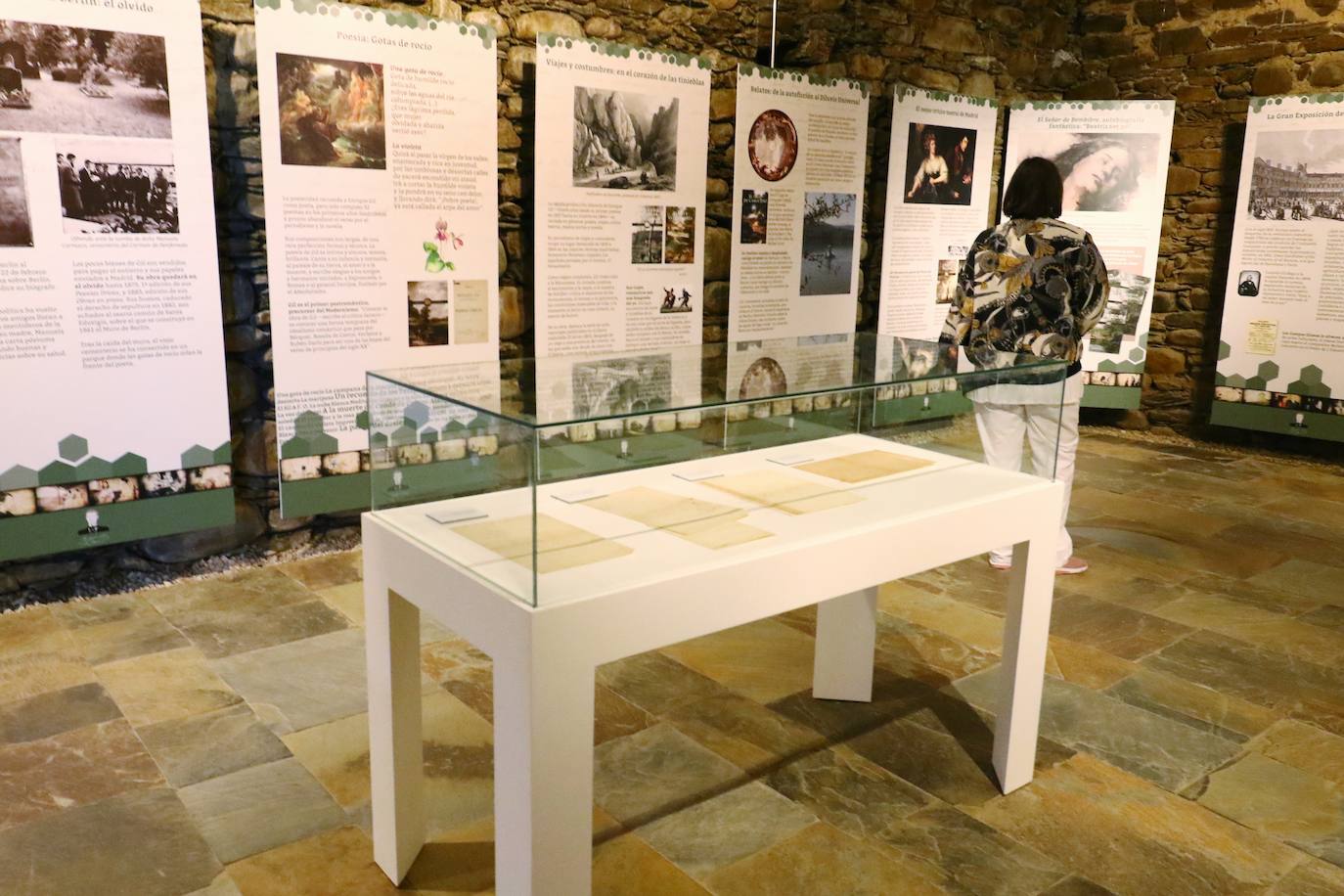 Fotos: Exposición permanente sobre Enrique Gil en el Castillo de los Templarios