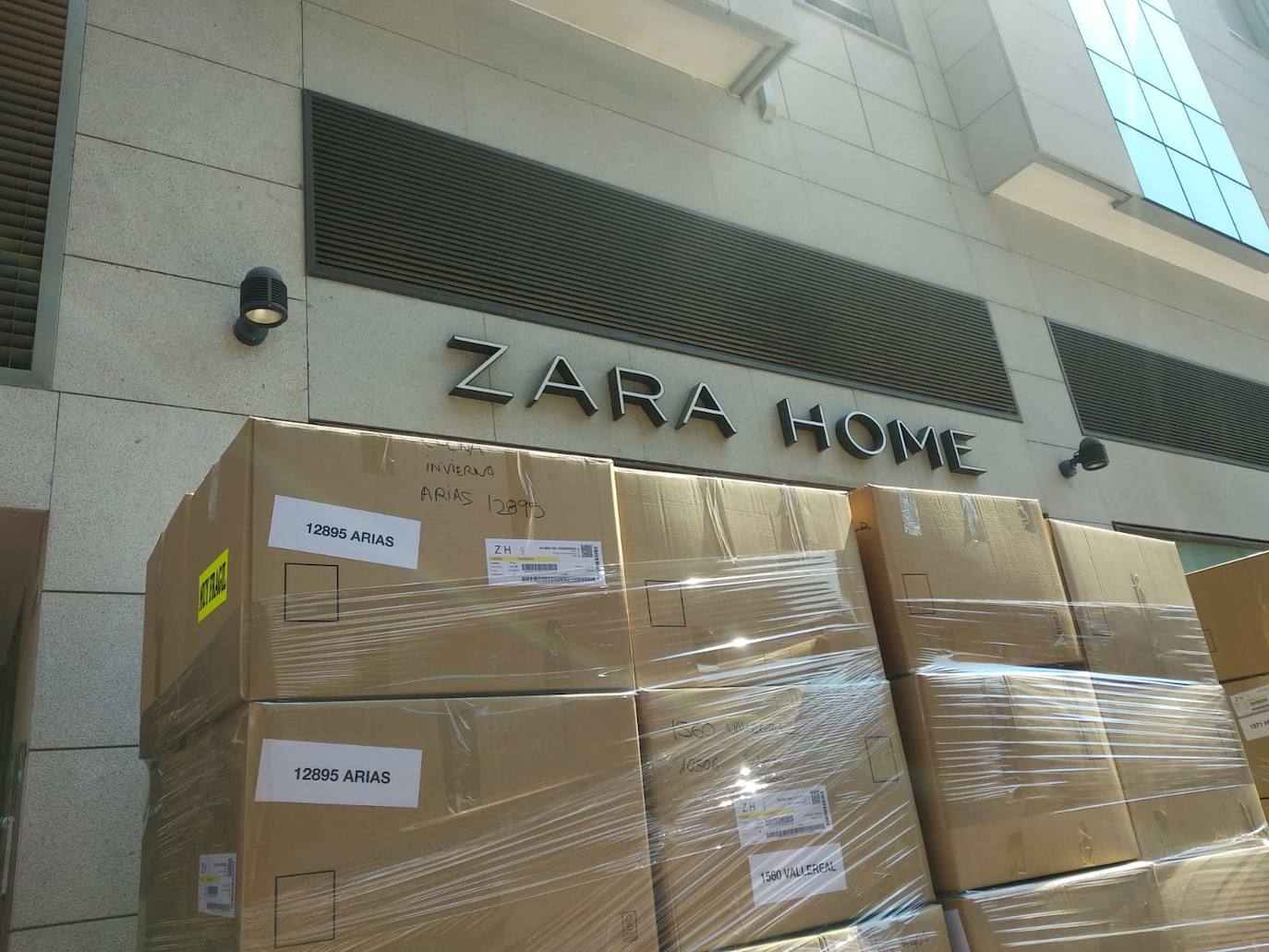 Fotos: Cierre de Zara Home en Ponferrada