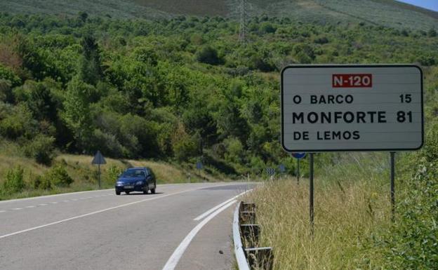 Imagen de la carretera N-120 que une Ponferrada y Orense.