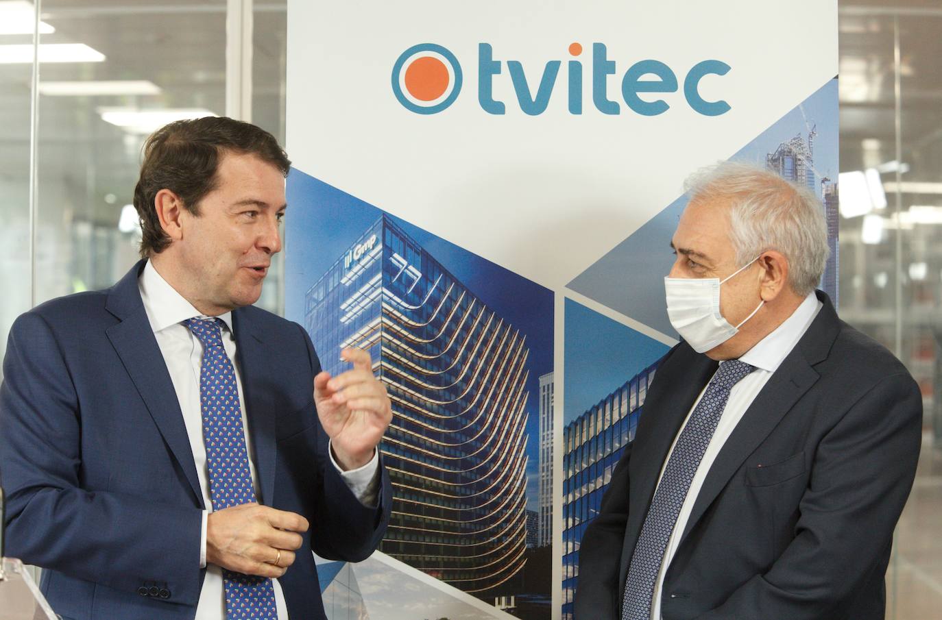 El presidente de la Junta de Castilla y León, Alfonso Fernández Mañueco, visita las instalaciones de la empresa Tvitec.