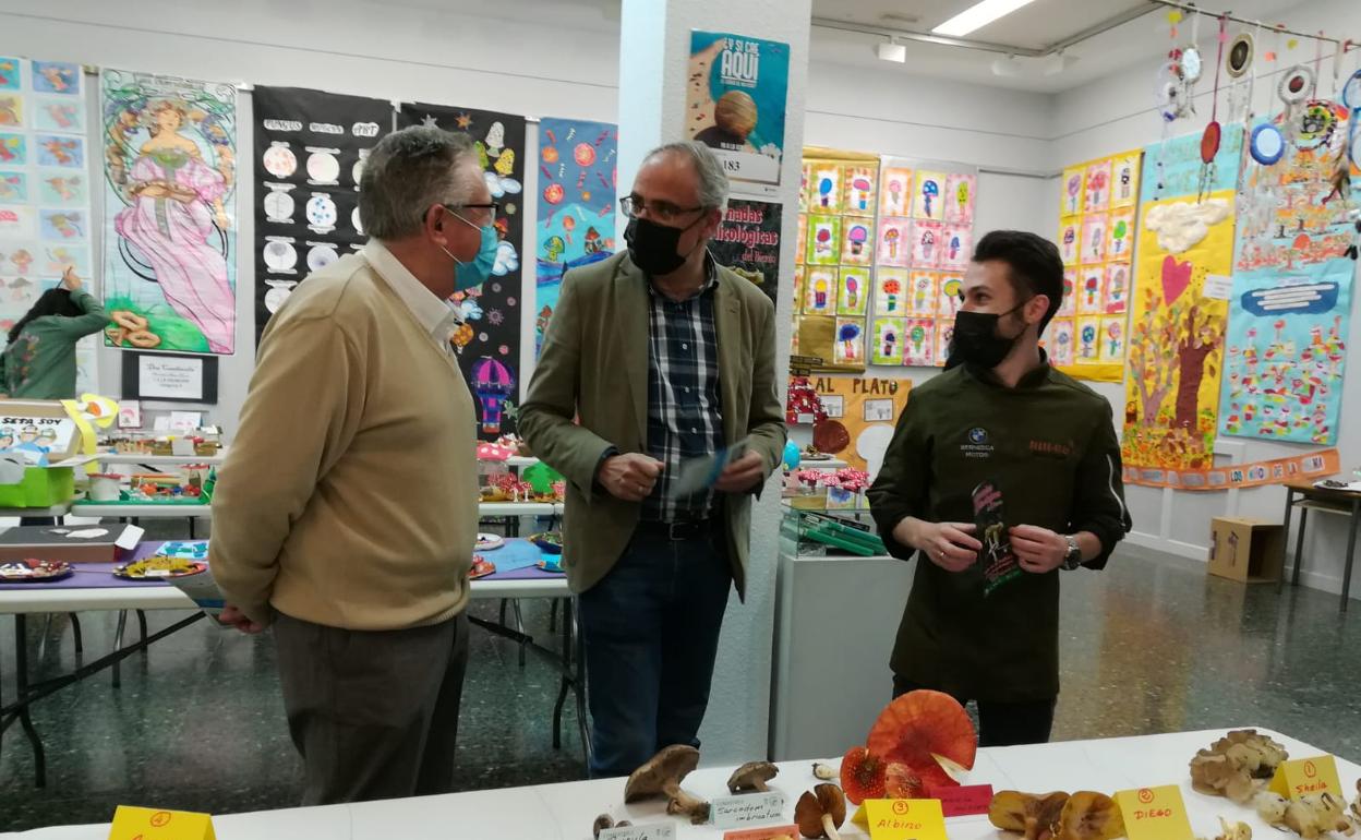 El presidente de Cantharellus, el alcalde de Ponferrada y el chef del Muna.