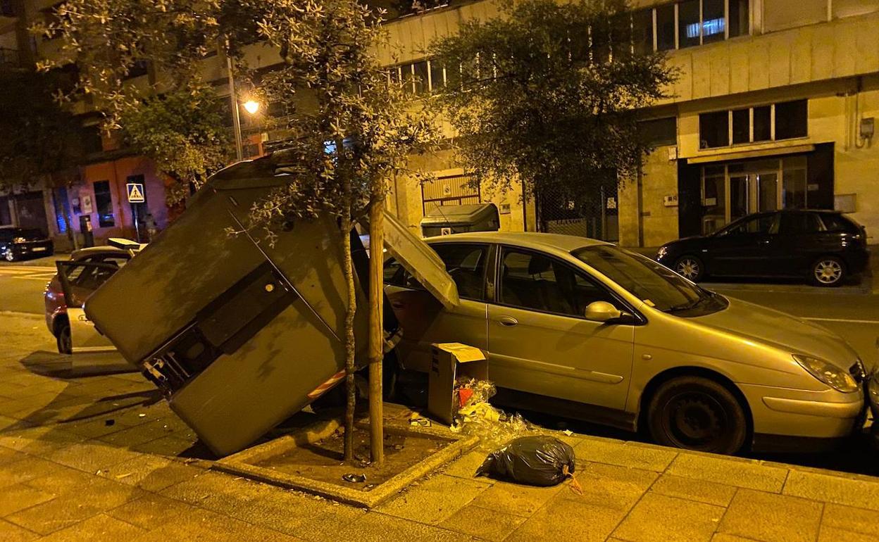 Imagen del accidente ocurido en la calle General Vives de Ponferrada.