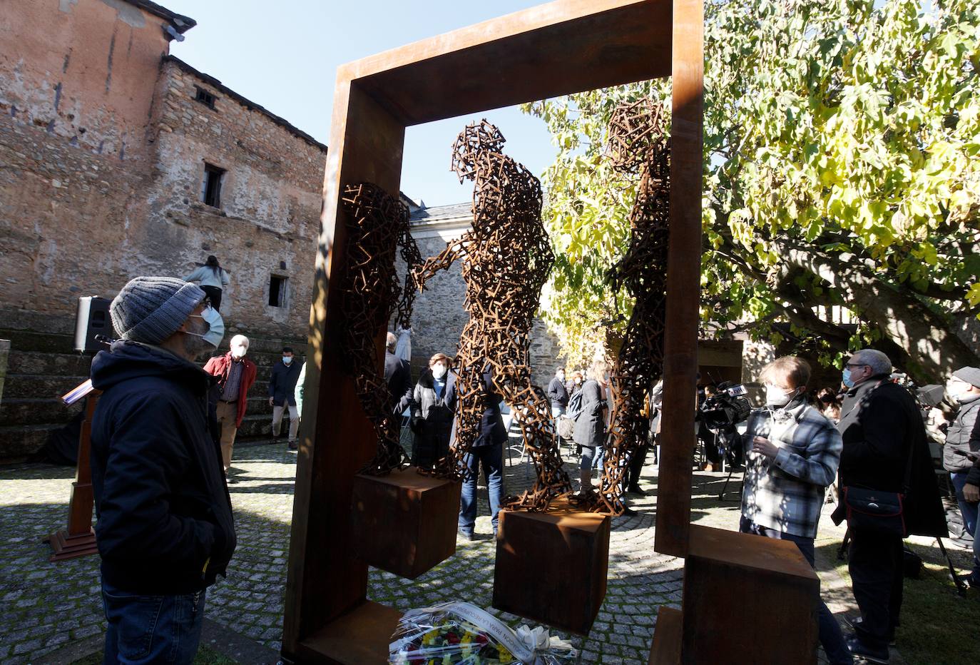 Fotos: Homenaje a los represaliados de la Guerra Civil en Ponferrada