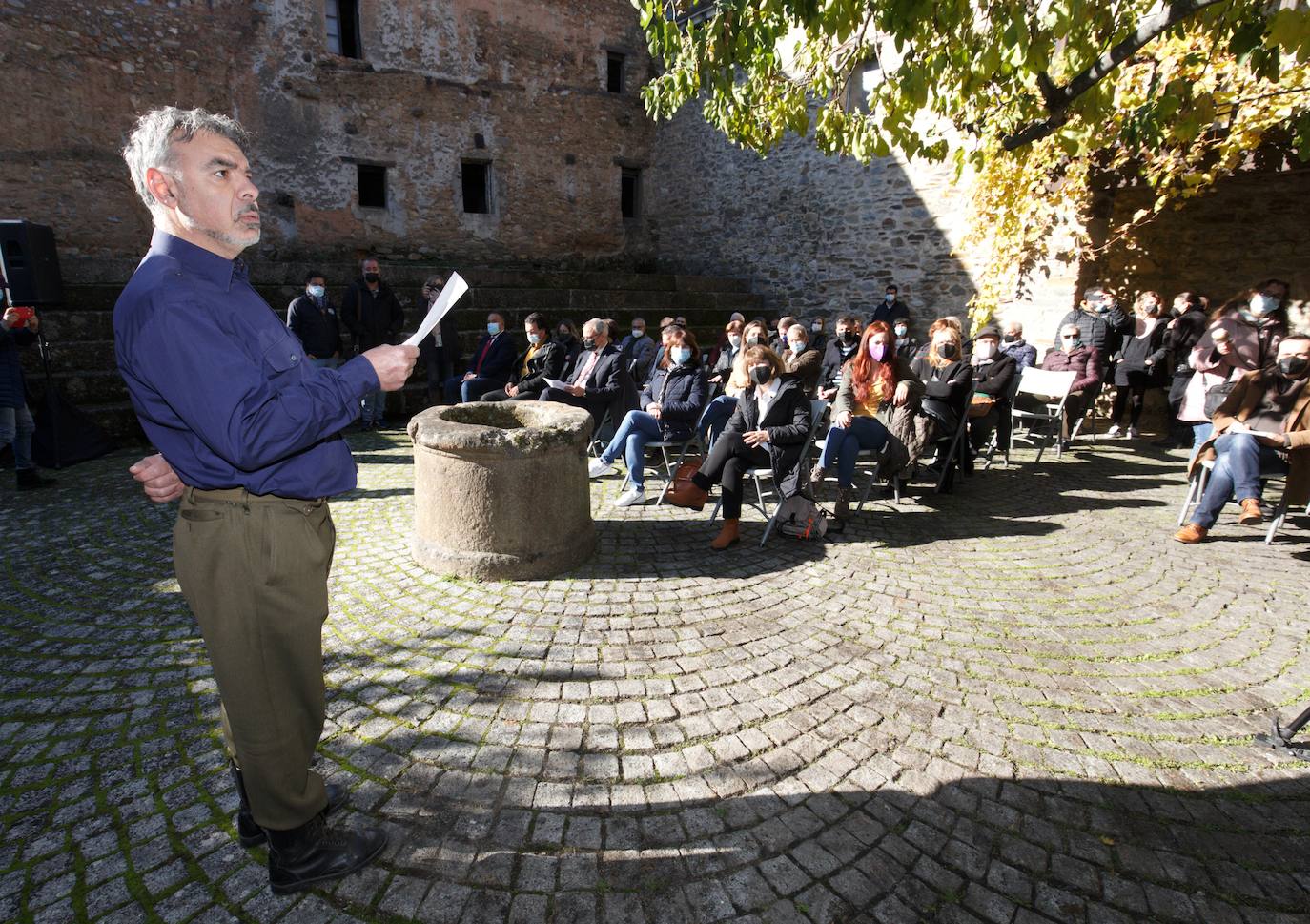 Fotos: Homenaje a los represaliados de la Guerra Civil en Ponferrada