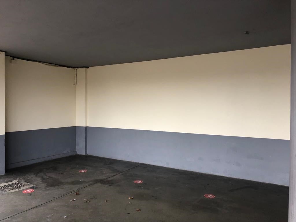 Limpieza de graffitis en los colegios de Ponferrada.