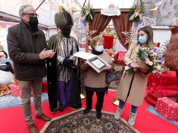 Recepción al Mago Chalupa y reconocimiento a Yolanda Ordás.