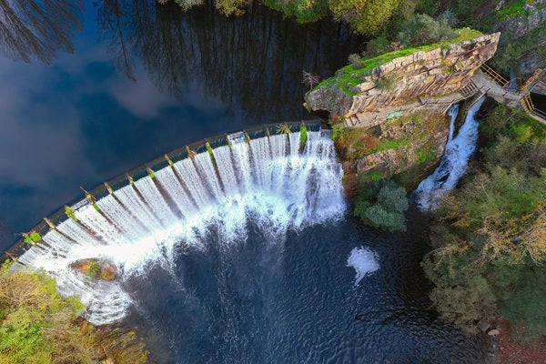 CVista aérea del salto del Pelgo, en el municipio berciano de Toral de los Vados.