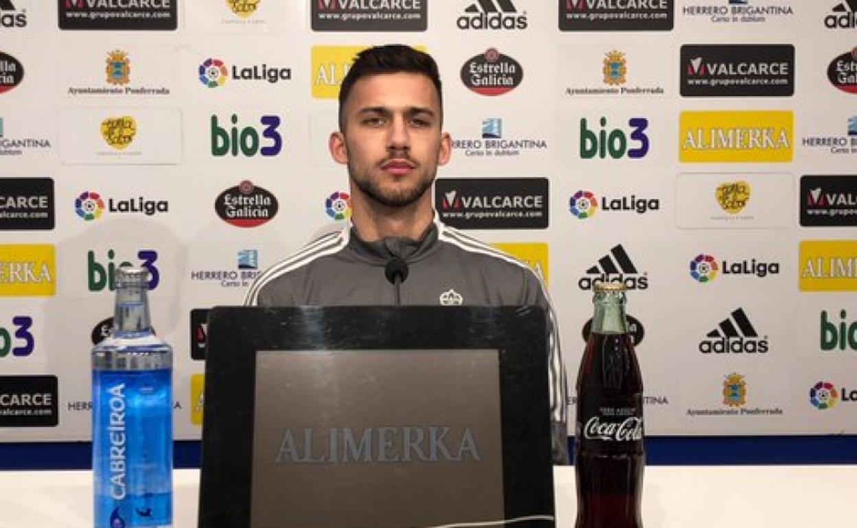 Copete, jugador de la Deportiva, en sala de prensa.