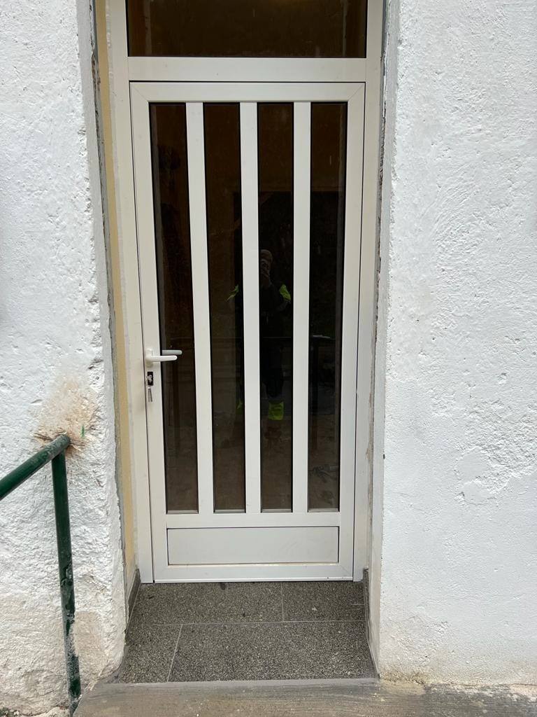 Obras de remodelación del consultorio médico de Villanueva de Valdueza.