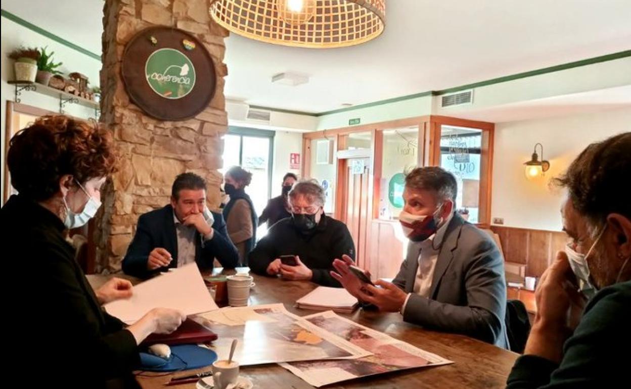 UPL, durante su reunión con diferentes colectivos del Bierzo.