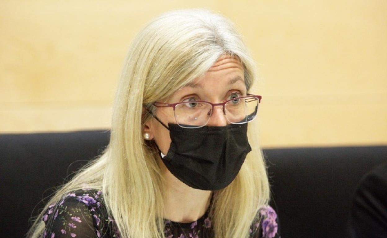 La jueza decana de Ponferrada, Ana María Lourido, presentó la memoria anual de actividades y funcionamiento de los órganos judiciales.