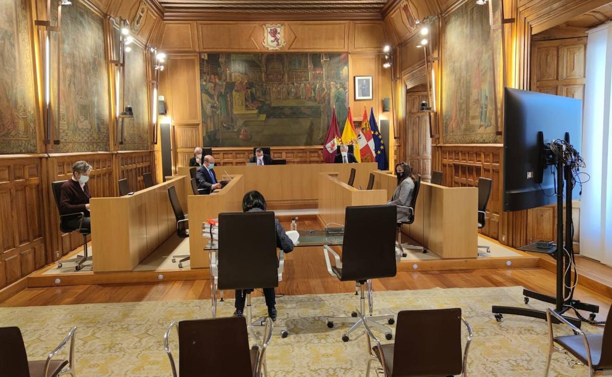 Pleno en la Diputación de León este miércoles. 