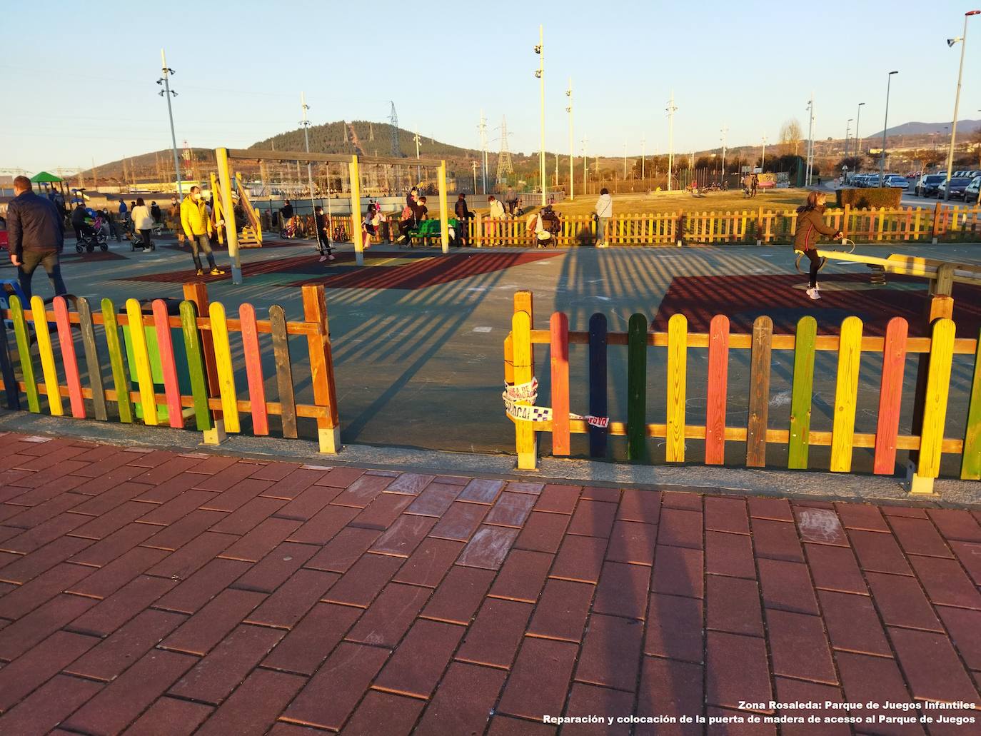 Campaña de reparación y sustitución de mobiliario urbano en los parques infantiles de Ponferrada.