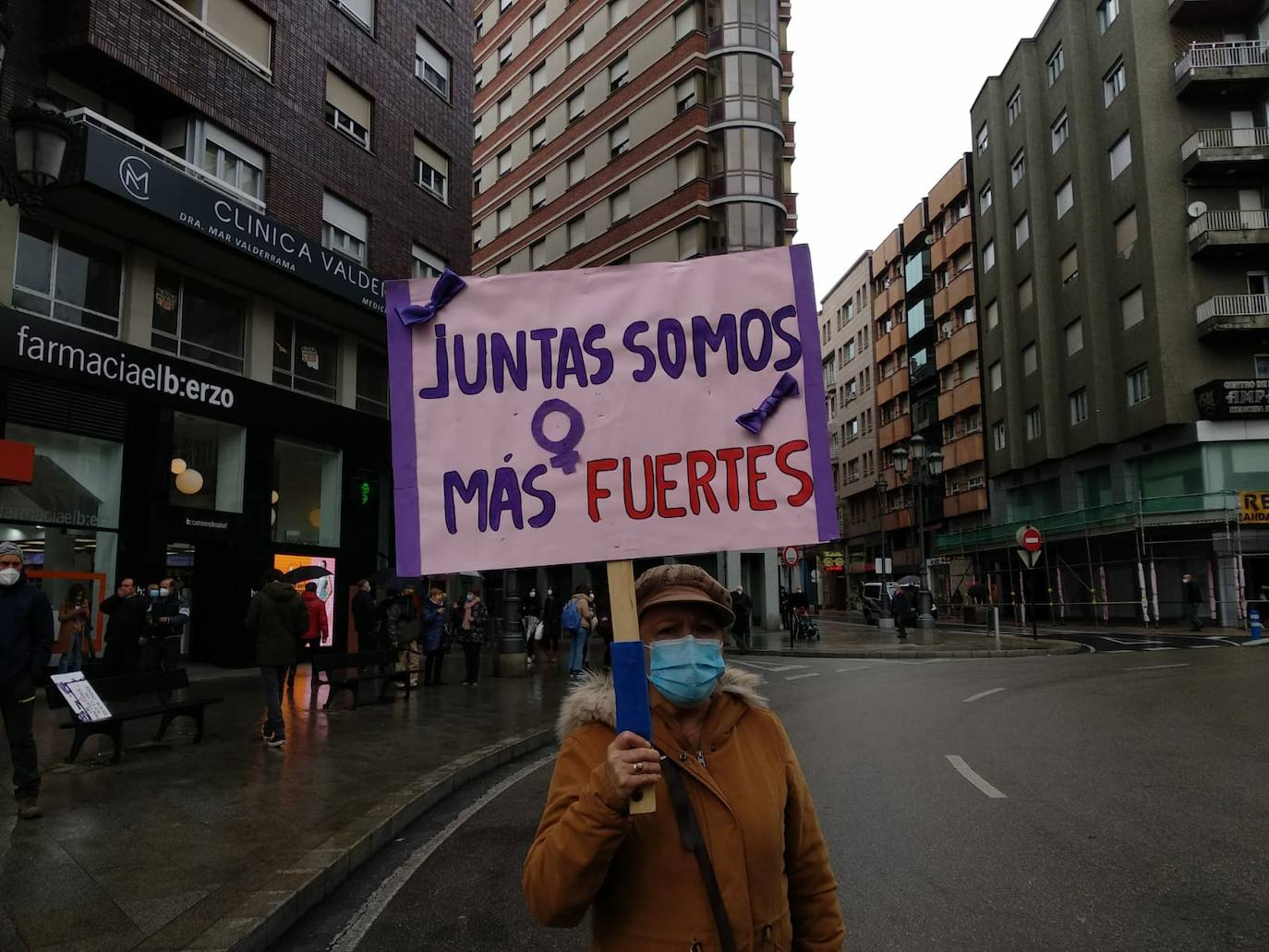 Manifestación de la Asociación de Mujeres Feministas Bercianas en Ponferrada. 