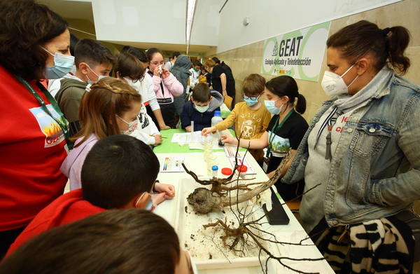 Inauguración de la muestra Expociencia 2022 en el Campus de Ponferrada.