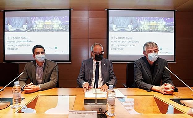 Inauguración de la jornada sobre Internet de las Cosas en el edificio de Ciuden.