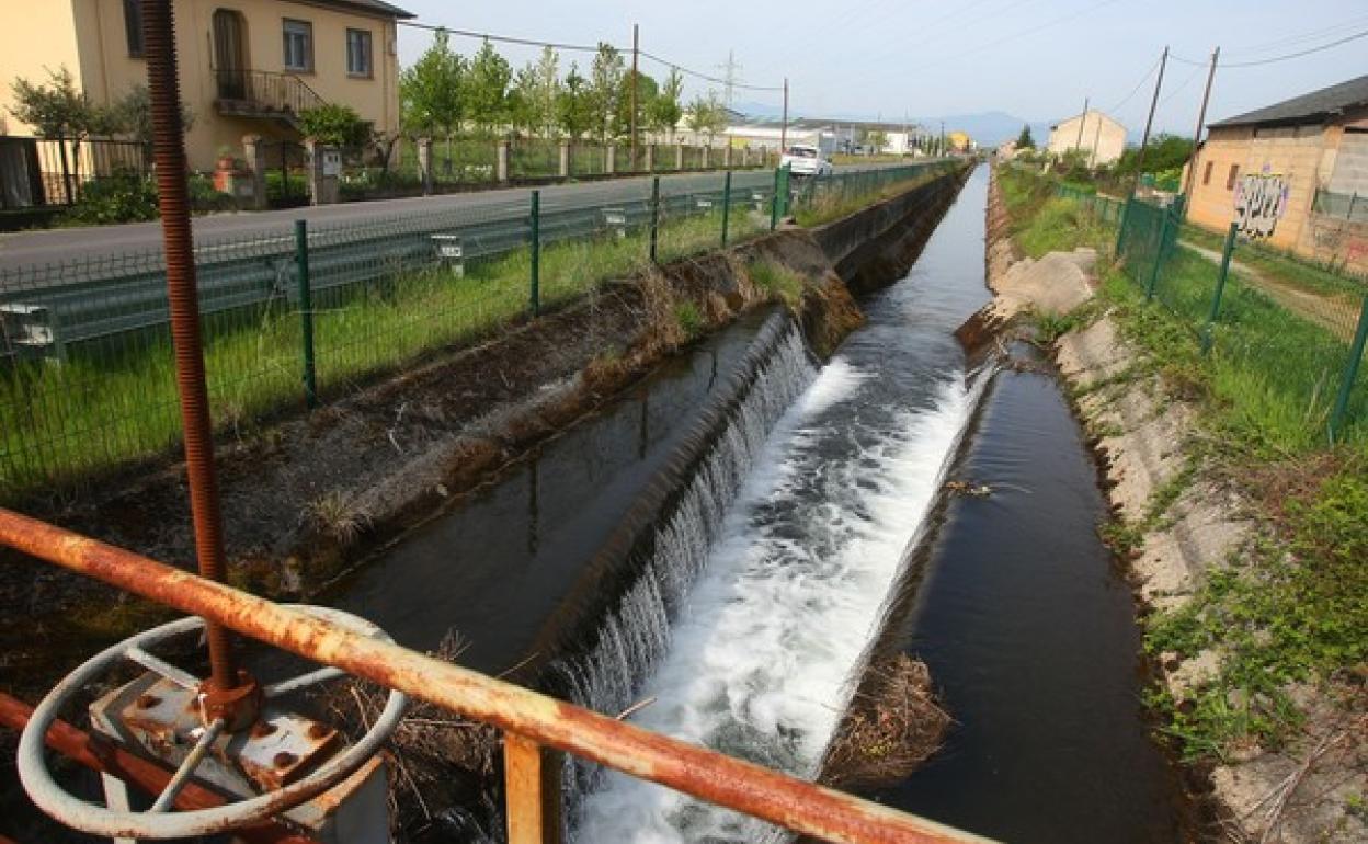 Canal Bajo del Bierzo.
