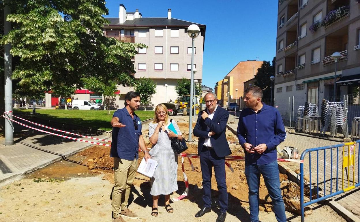 Imagen de la visita a las obras.