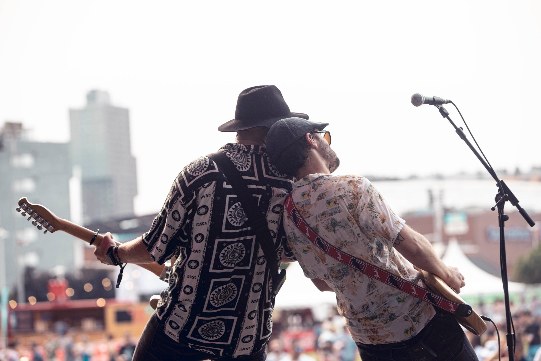 Más de 20 grupos de música, entre los que destacan Lori Meyers, La M.O.D.A, Dorian y Sidonie, han pasado por los tres escenarios ubicados en el Estadio Colomán Trabado, la Plaza del Ayuntamiento y el Boulevard de La Rosaleda.