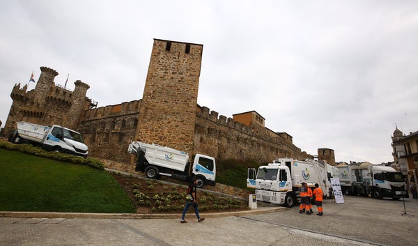 Presentación del nuevo servicio de recogida de residuos sólidos urbanos de Ponferrada.