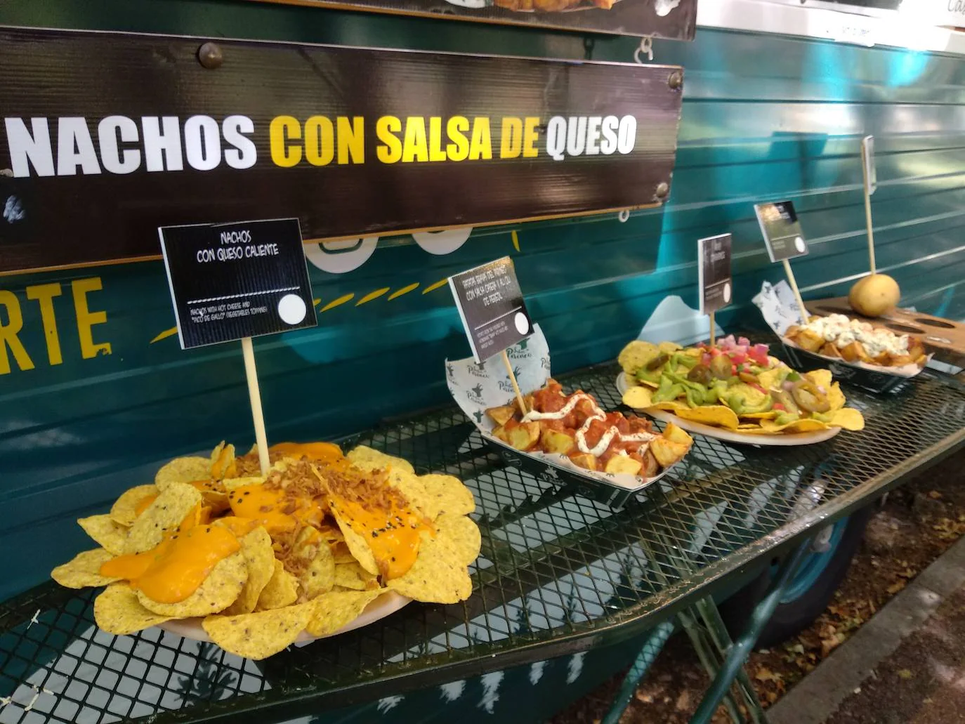 Inauguración del festival gastronómico 'Come y Calle' en el parque de la Concordia de Ponferrada.