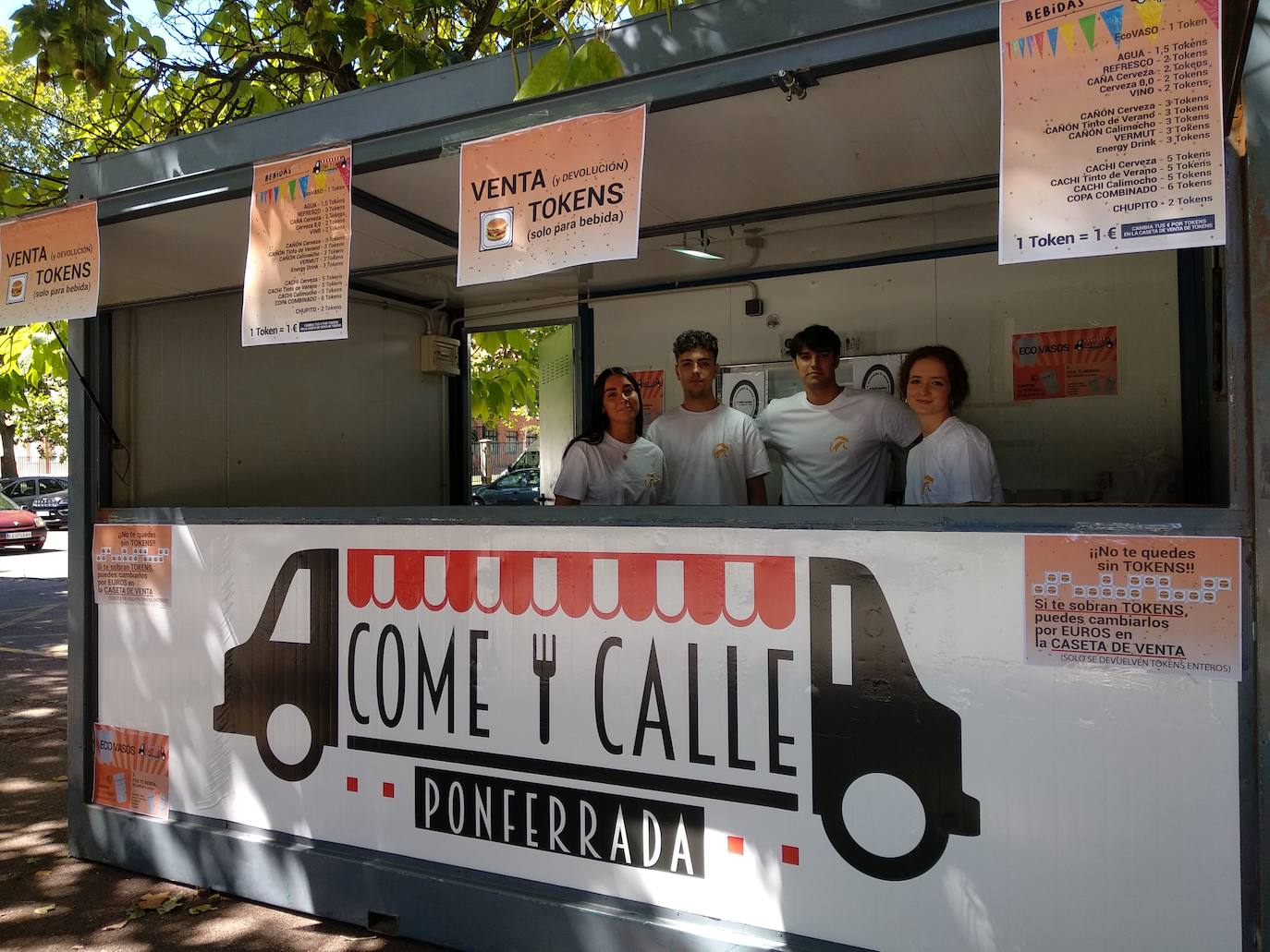 Inauguración del festival gastronómico 'Come y Calle' en el parque de la Concordia de Ponferrada.