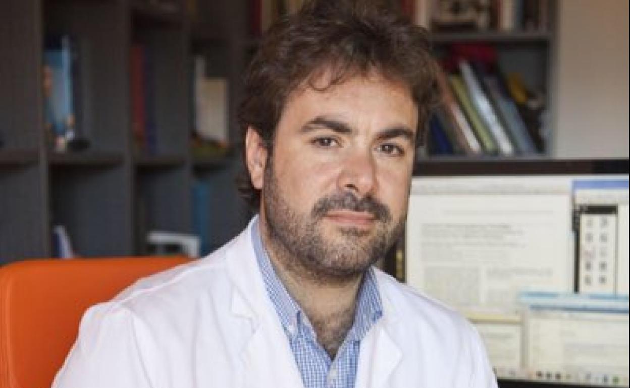 El doctor José María Pelayo.