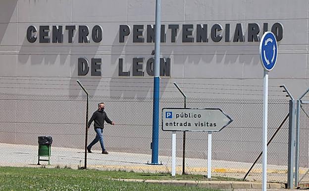 El expolítico berciano pasó dos años en prisión y ahora está libre a la espera de juicio por tentativa de homicidio y malos tratos habituales.