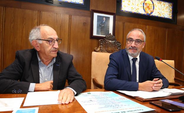 Olegario Ramón y Lorenzo López, durante su comparecencia.