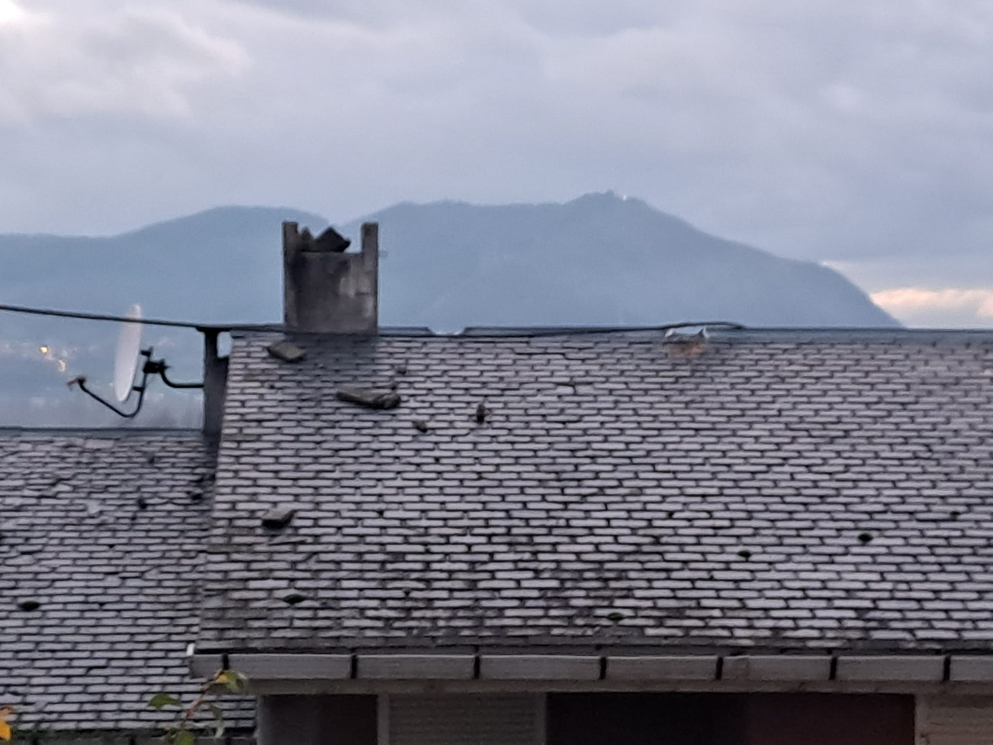 Fotos: Caída de un cable de alta tensión en Ponferrada