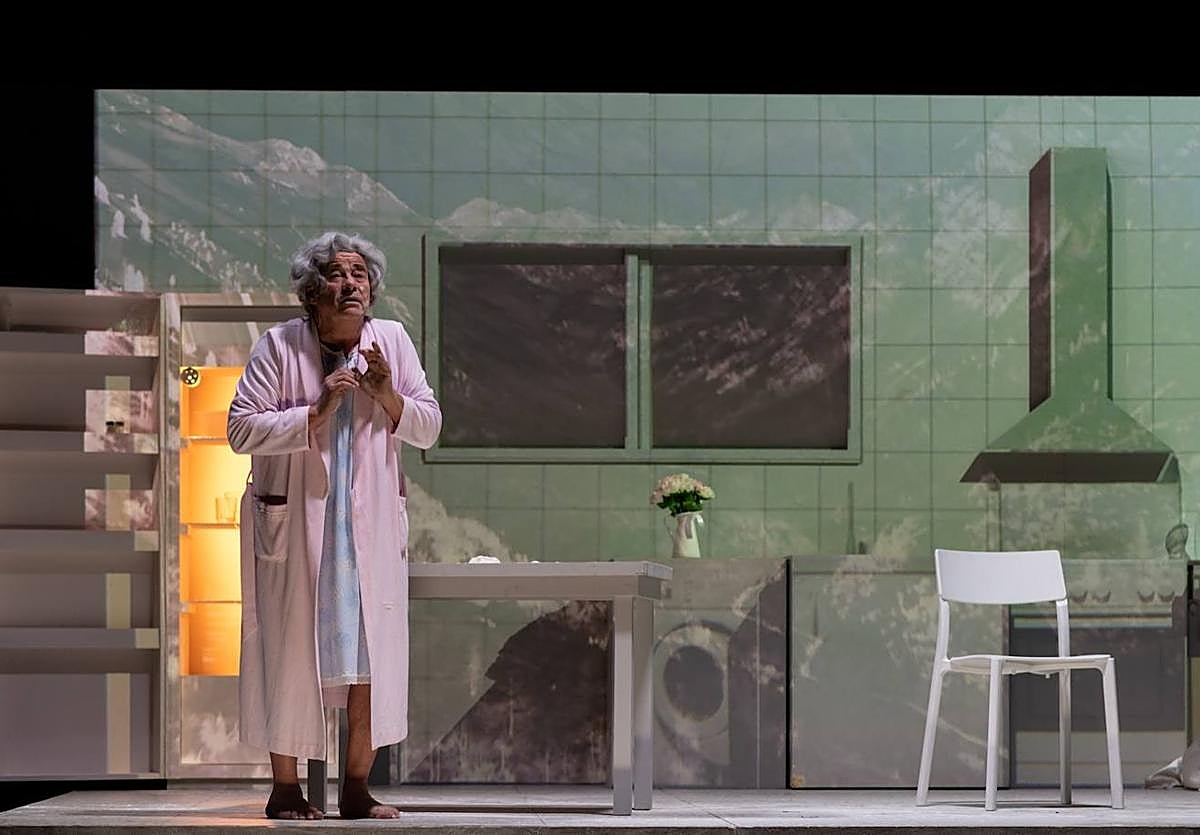 El actor Eduard Fernández protagoniza 'Todas las canciones de amor'.