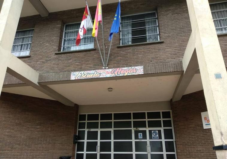 La ULE inicia este lunes la rehabilitación de la Escuela Hogar de Ponferrada para convertirla en colegio mayor
