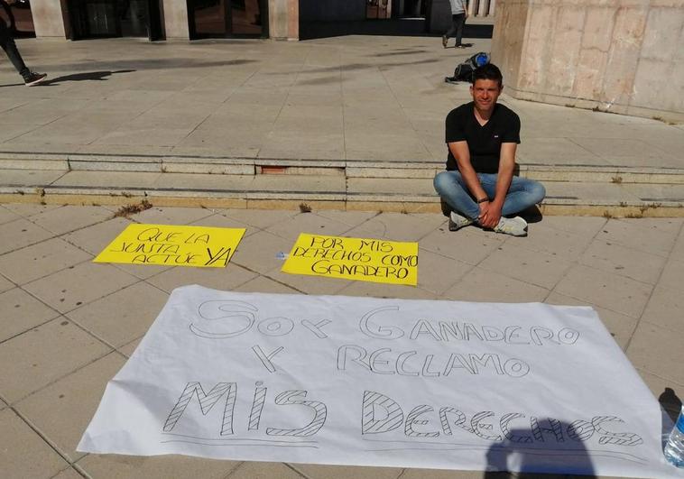 Baldo seguirá su huelga de hambre «hasta que se anule la subasta de pastos de Tejedo del Sil»