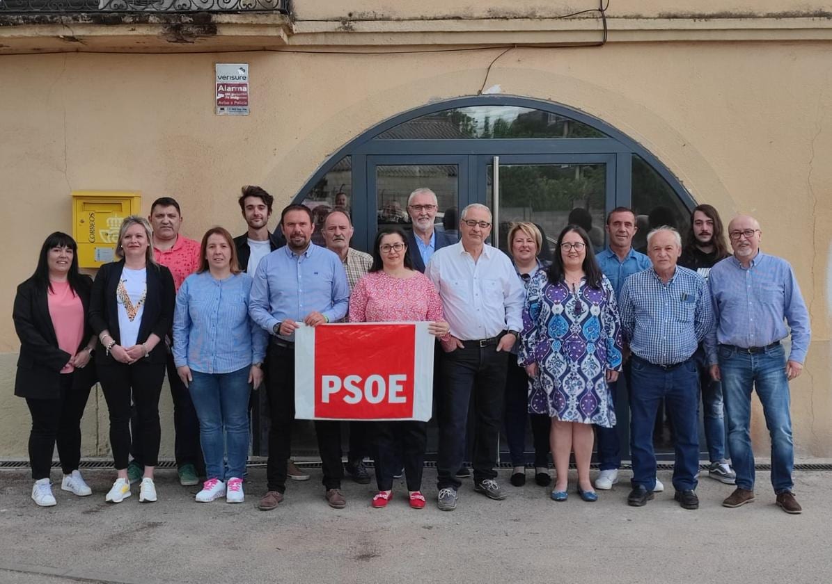 Candidatura del PSOE de Castropodame que concurrirá a las elecciones municipales del 28 de mayo.