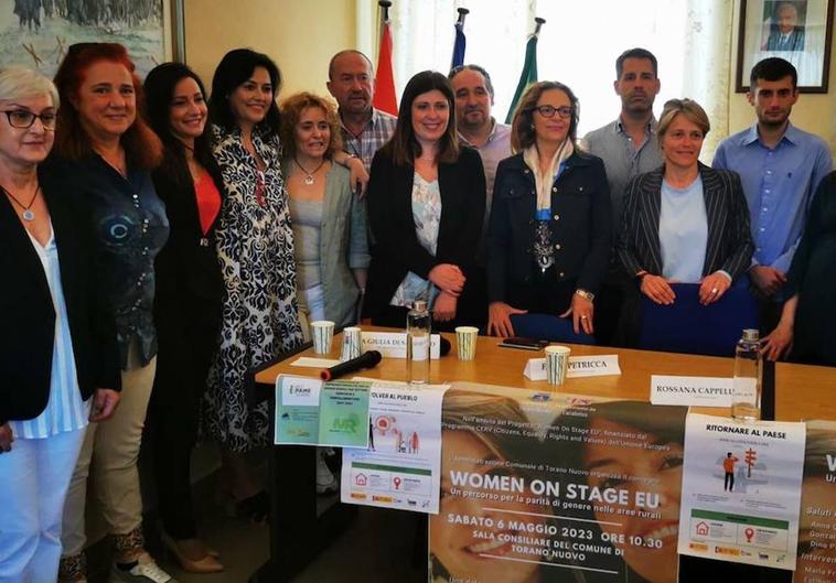 Representantes cacabelenses viajaron a Italia para el proyecto 'Women on stage EU'.