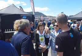 La coordinadora de campaña del PSOE de Ponferrada, Mabel Fernández.