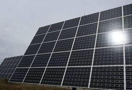 Imagen de placas solares en un parque fotovoltaico.