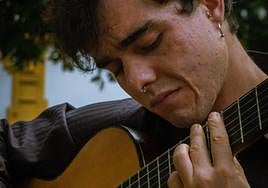 El guitarrista ponferradino Marcos Arregui actúa este sábado en La Térmica Cultural.