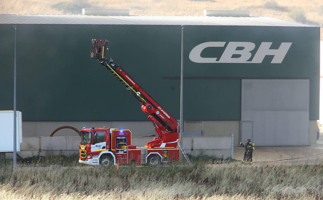 Incendio en una nave de embutidos en San Román de Bembibre