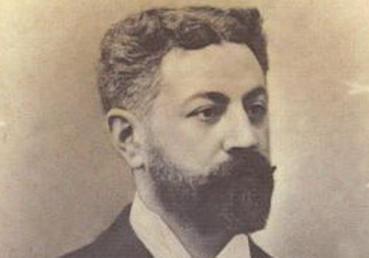 Julio Lazúrtegui.