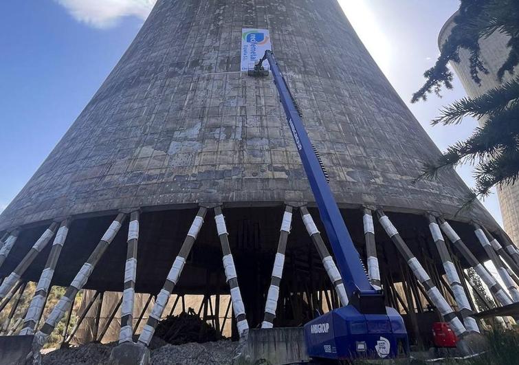 Cubillos publica el bando que oficializa la demolición de las torres de Compostilla II