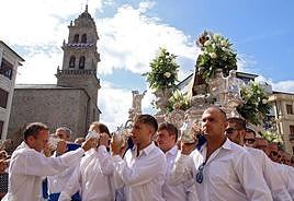 Imagen de la procesión del día del Bierzo en las fiestas de la Encina de Ponferrada.