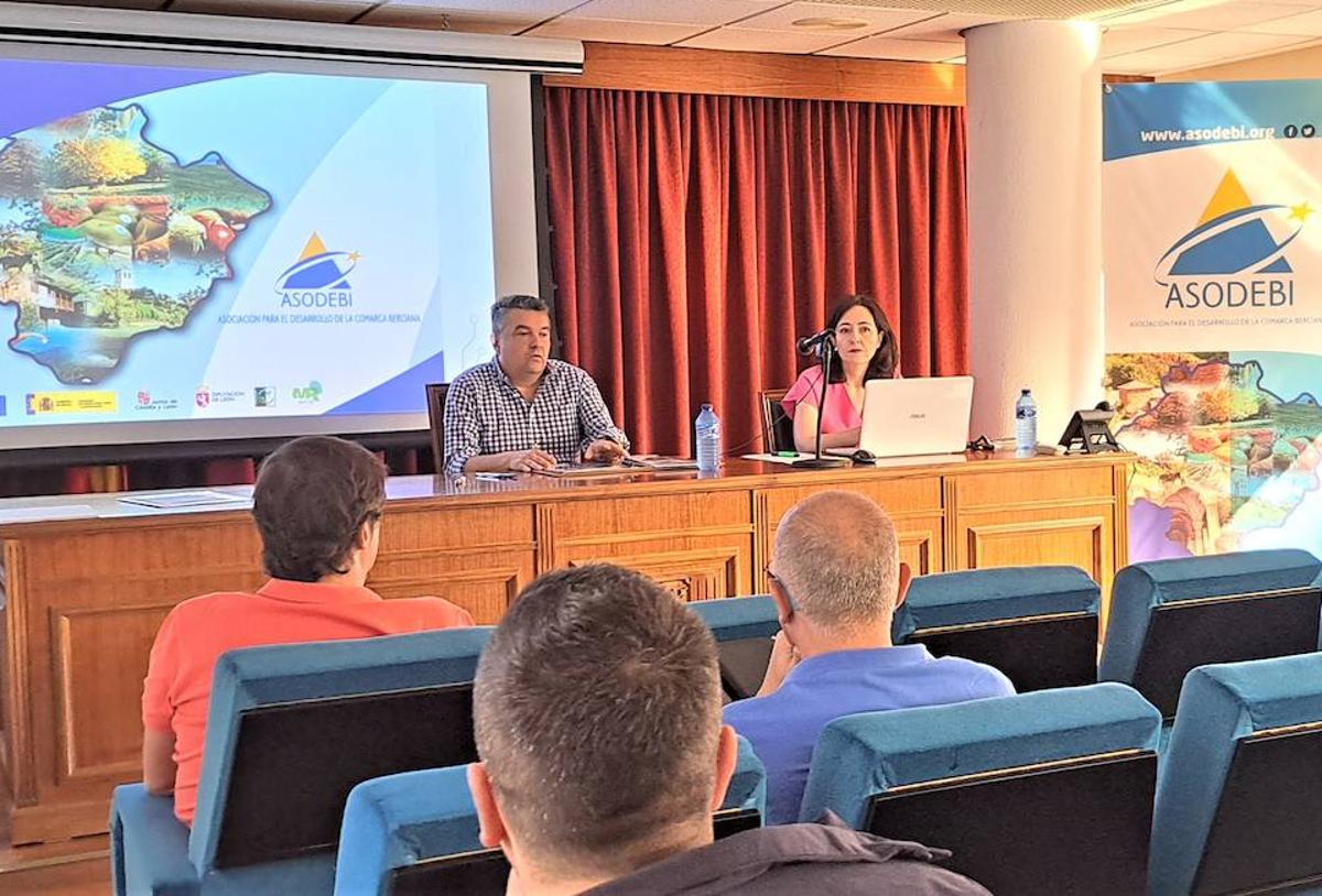 Imagen de una reunión de Asodebi.