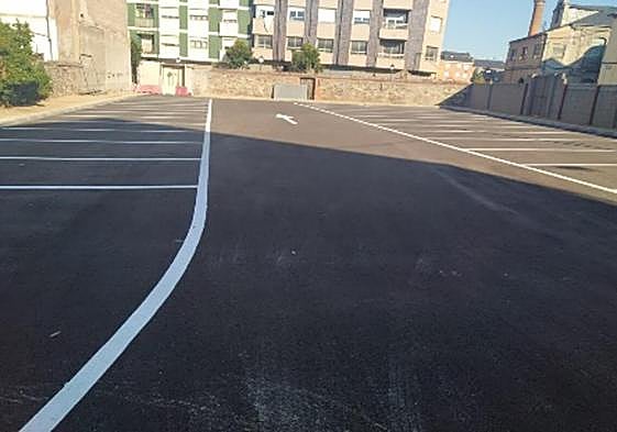 Imagen de uno de los aparcamientos en Bembibre.
