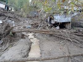 Imagen de los daños ocasionados por el deslizamiento de tierra en Lusio