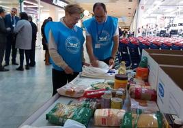 Voluntarios del Banco de Alimentos del Sil en una imagen de archivo de la Gran Recogida en Ponferrada.