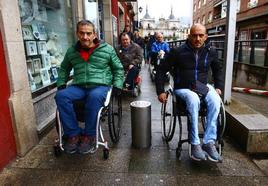 Paseo en silla de ruedas de Ambi en Ponferrada, en una imagen de archivo.